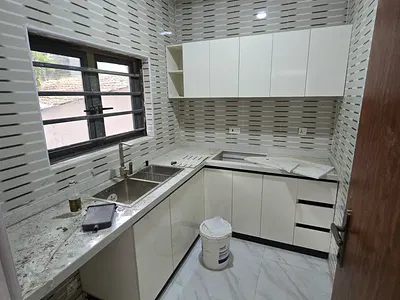 " Spacious One-Bedroom Flat Apartment Fully Serviced