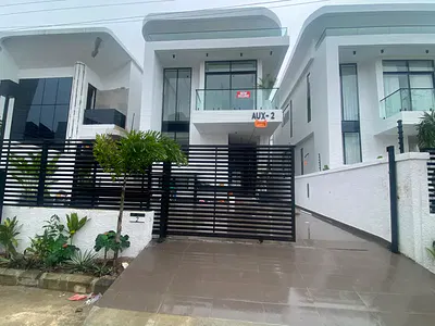 Luxury 5bedroom Detached Duplex with a BQ