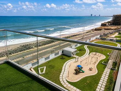 Luxury Waterfront 2-Bedroom Apartment with BQ