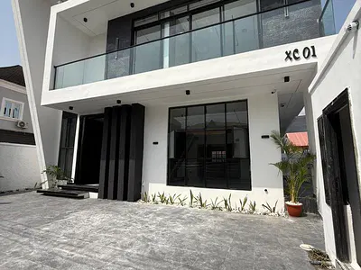 Luxury 5 Bedroom Detached Duplex