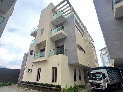 5 Bedroom Semi Detached Duplex with BQ, Office, Rooftop Terrace