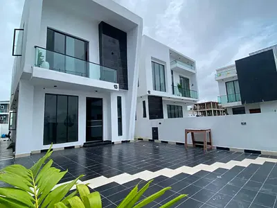 A Lovely 4 Bedroom Fully Detached Duplex with BQ- Pool