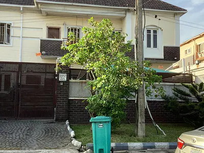 A Well Maintained 5 Bedroom Fully Detached House with a BQ