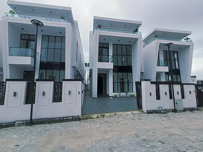 Affordable 5 Bedroom Fully Detached Duplex with Swimming Pool