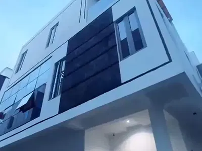 5 Bedroom Detached Duplex