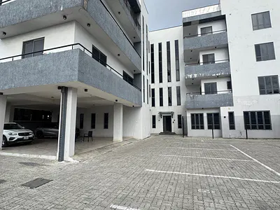 Well Maintained 1 Bedroom Apartment