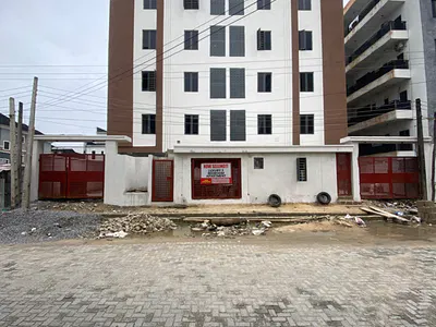 Beautiful 2 Bedroom Apartment with Swimming Pool