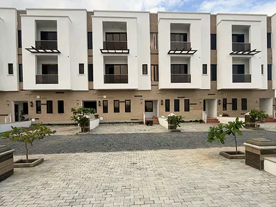 Newly Constructed Luxury 4 Bedroom Terraced Duplex + 1 Room BQ