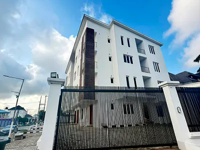 5 Bedroom Maisonette