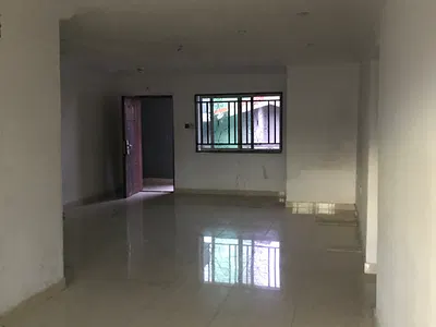 Newly Renovated Service 3 Bedroom Flat with Room BQ