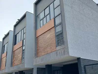 Serviced with 24/7 Power Supply 4 Bedroom En-Suite Townhouse