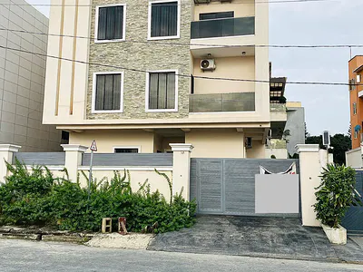 Well Fitted 6 Bedroom Detached Duplex