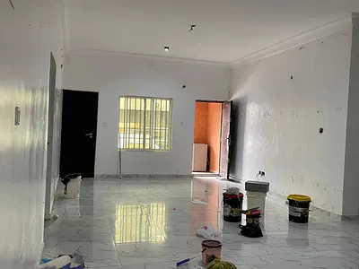 Well Maintained 3 Bedroom Flat