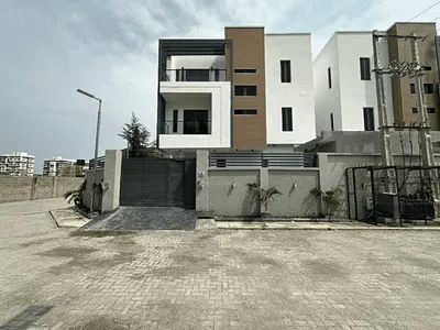 5- Bedroom Fully Detached