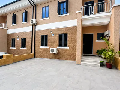 New 3 Bedroom S-Detached Duplex