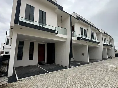 Luxury 4 Bedroom En-Suite Terrace Duplex