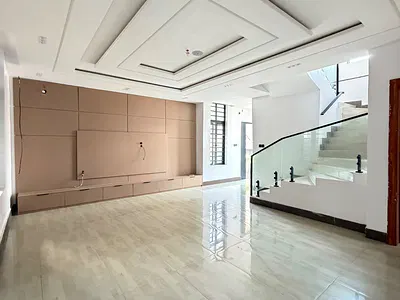 5 Bedroom Detached Duplex