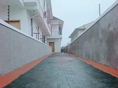 Distress 4 Bedrom Duplex Self Compound Semi Detached Mortgage Accepted