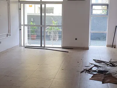 2 Bedrooms Flat