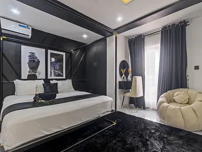 Spacious 1 Bedroom with Double Balcony