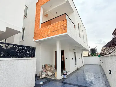 Exquisitely Built 5 Bedroom Fully Detached Duplex with a BQ