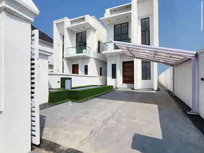 4 Bedroom Detached Duplex