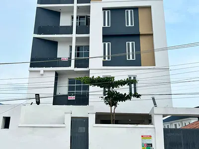 Affordable 2 Bedroom Apartment with Pool, Gym, Elevator.