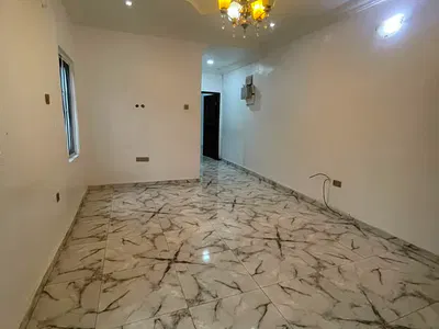 Price Slash! Price Slash!! to Let- Direct Instruction Spacious and