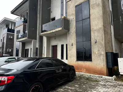 4 Bedroom Semidetached Duplex