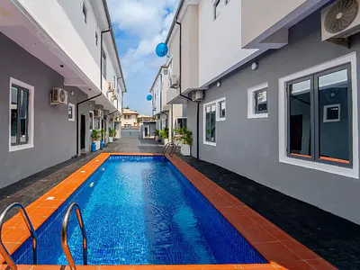 Spacious 5 Bedroom Luxury Apartment — Lekki Phase 1, Lekki, Lagos