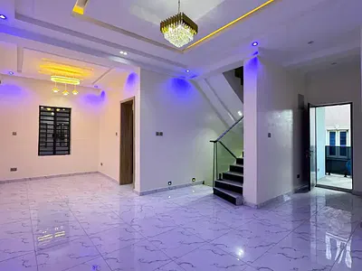 4 Bedrooms Semi Detached Duplex