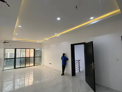 Spacious Two Bedroom Apartment with Swimmingpool