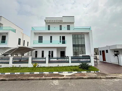 Outstanding Spacious Luxury 5 Bedroom Fully Detached Duplex with BQ