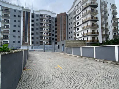 Luxury 3 Bedroom Apartment with Swimming Pool, Gym, Elevator