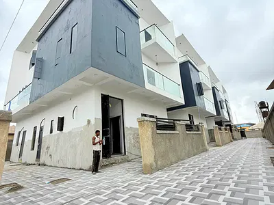 Distinctively and Mind-Blowing 5 Bedroom Fully Detached Duplex with BQ