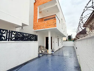 The Regent 5 Bedroom Fully Detached Duplex with BQ in a Secured Estate
