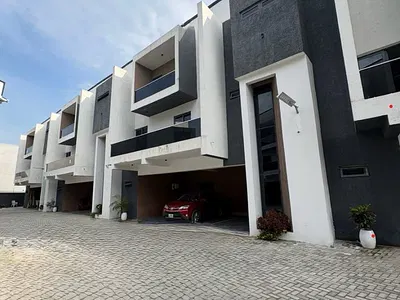 2 Bedroom Flat