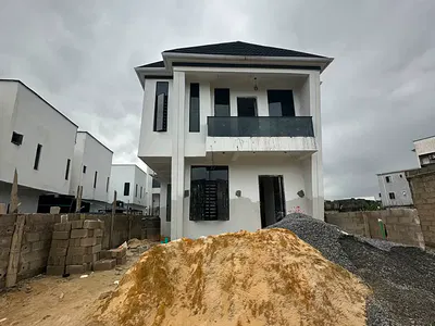 Elegant 5 Bedroom Fully Detached Duplex with BQ