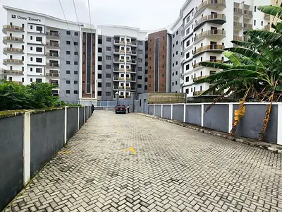 Luxury 2 Bedroom Flat with Study Room