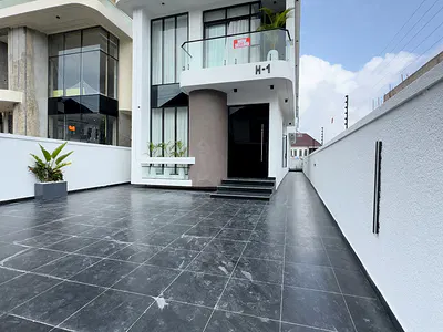 5 Bedroom Detached Duplex with BQ