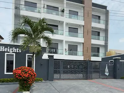 Lovely 3 Bedroom with Swimming Pool