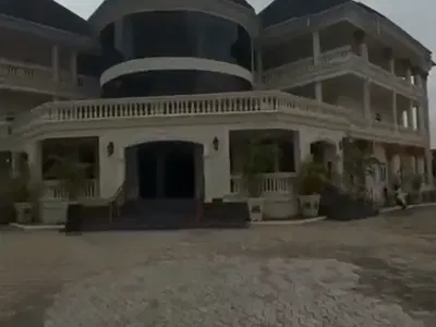This 24 Rooms of Hotel Open for Lease