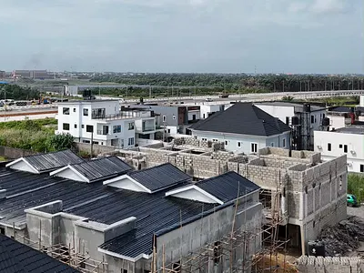 Amazing 3 Bedroom Terraced + Studio Apartment Plus BQ