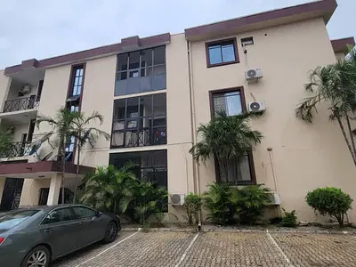 Spacious Two Units of 4-Bedroom Duplexes with BQ