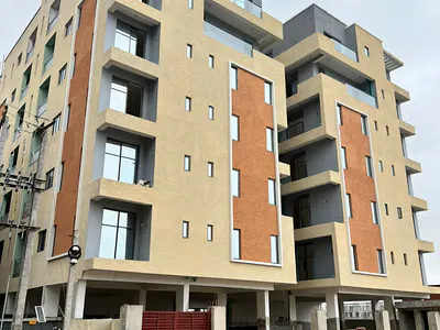 Luxury 2 Bedroom Apartment with Swimming Pool and Gymnasium