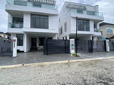 Lovely 5 Bedrooms Duplex with a Pool and a BQ