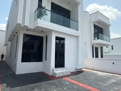 Elegant 5 Bedroom Detached Duplex