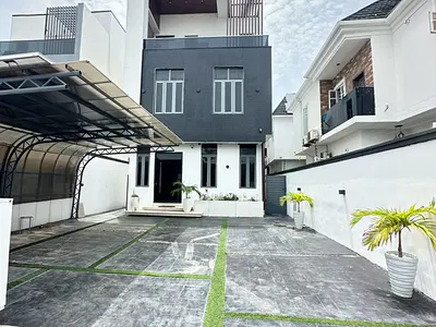 5 Bedroom Detached Duplex with BQ