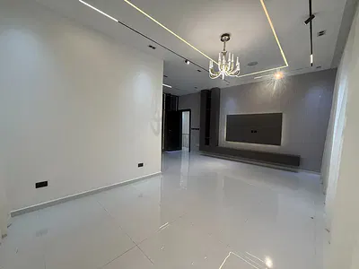 5 Bedroom Detached House
