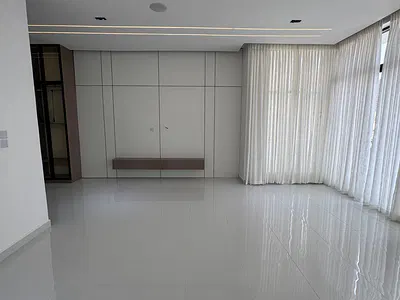 Luxury 5 Bedroom Detached Duplex